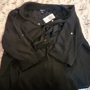 00 Torrid Black shear blouse